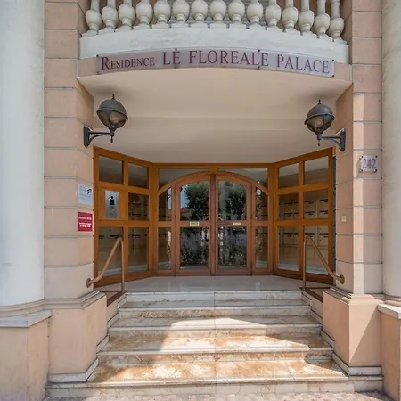 Floreale Palace Appartement *